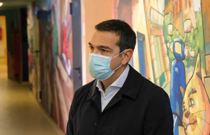 Τσίπρας από Ερυθρό Σταυρό: Εικόνα κατάστασης πολέμου στα νοσοκομεία της Αττικής - Χωρίς σχέδιο η κυβέρνηση - Αφήνει covid free τα ιδιωτικά