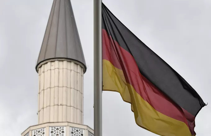 Φυλάκιση 10 ετών στον αρχηγό του "Ισλαμικού Κράτους" στη Γερμανία- Γιατί κατηγορείται