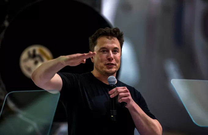 Έλον Μασκ: Τα ηλεκτρικά αυτοκίνητα της Tesla μπορούν πλέον να αγοραστούν και με bitcoin