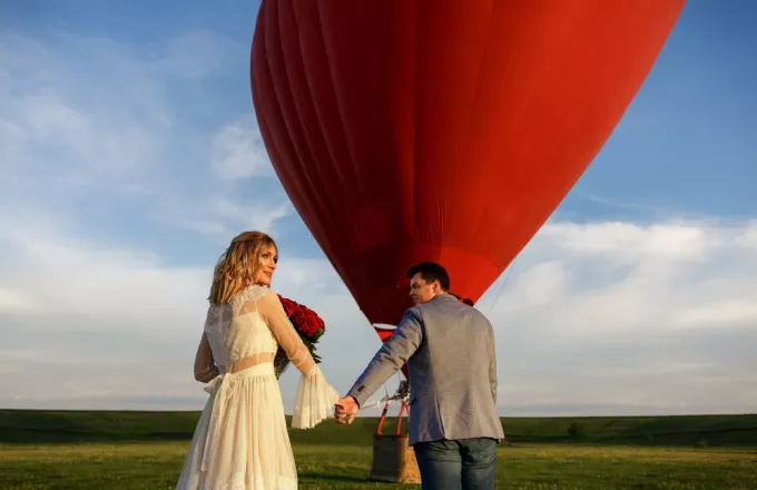 Η Βόρεια Καρολίνα δεν παίζει με τα μέτρα κοινωνικής απόστασης: Γάμοι σε αερόστατο