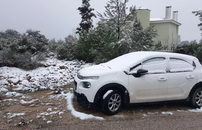 Κακοκαιρία «Μήδεια»: Πυκνές χιονοπτώσεις και στην Αθήνα τη Δευτέρα – Πού χρειάζονται αλυσίδες