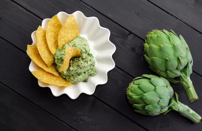 Dip με αγκινάρα και σπανάκι, ιδανικό για τα nachos σου