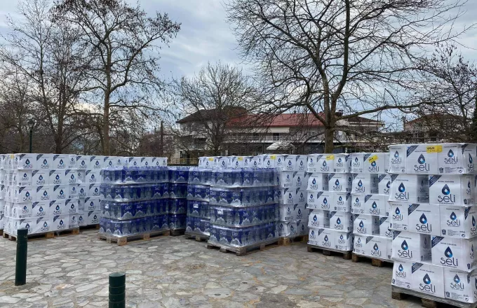 Όλοι Μαζί Μπορούμε: 24 χιλιάδες λίτρα νερό στους σεισμοπαθείς της Θεσσαλίας