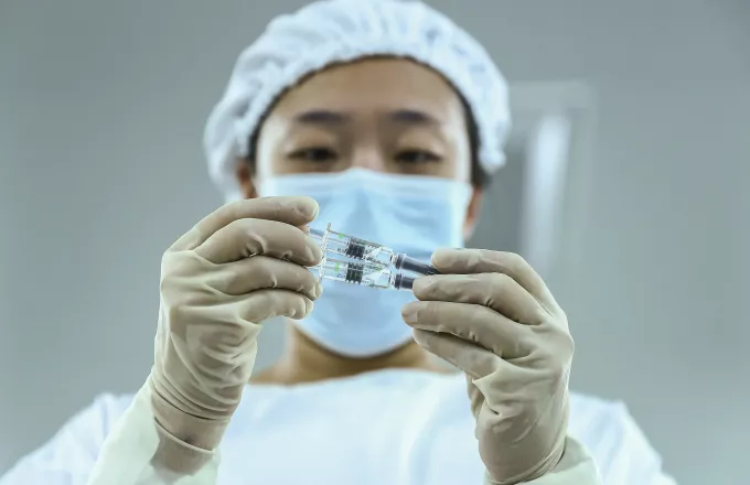 ΗΑΕ: Ξεκίνησαν κλινικές δοκιμές με το κινεζικό εμβόλιο της Sinopharm σε παιδιά κάτω των 18 ετών
