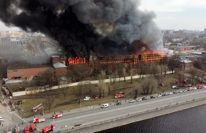 Ρωσία: Σοβαρή η κατάσταση των δύο πυροσβεστών που τραυματίσθηκαν στην πυρκαγιά