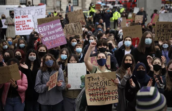 Σάλος στην Βρετανία για τον νόμο που δίνει επιπλέον εξουσίες στην αστυνομία στις διαδηλώσεις