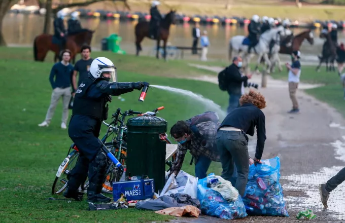 Βέλγιο: Πάρτι χιλιάδων ανθρώπων σε πάρκο- Ξεκίνησε σαν πρωταπριλιάτικο αστείο κι επενέβη η αστυνομία	