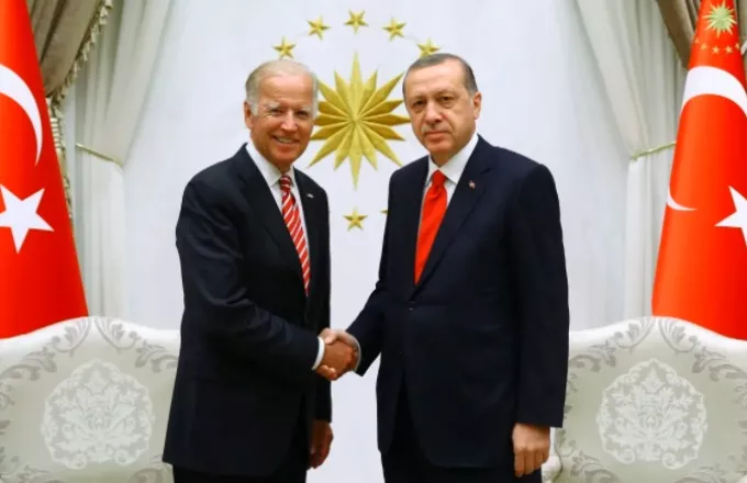 Το παρασκήνιο της επικείμενης συνάντησης Μπάιντεν – Ερντογάν – Η αλλαγή ρητορικής του Τούρκου προέδρου