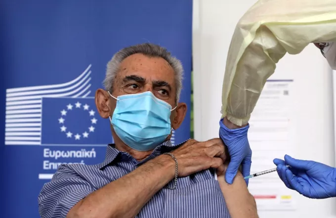 Κύπρος: Υγειονομικοί αρνούνται να εμβολιαστούν