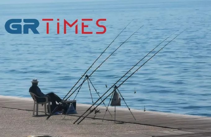 Θεσσαλονίκη: Βόλτα, μπάσκετ και ψάρεμα στη Νέα Παραλία (Φώτο- video)