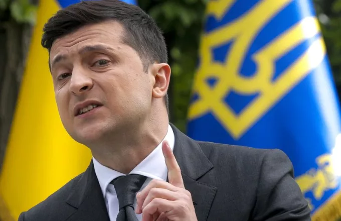 Ουκρανία: Ο πρόεδρος Ζελένσκι απέλυσε τον επικεφαλής των ενόπλων δυνάμεων