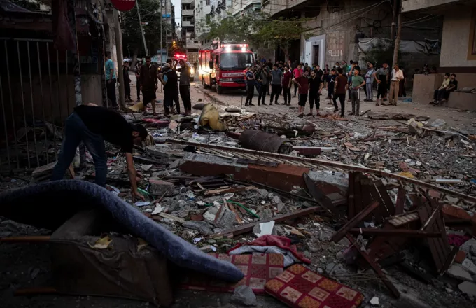 Ο στρατός του Ισραήλ ανακοινώνει ότι έπληξε 130 «στρατιωτικούς στόχους» και σκότωσε 15 παλαιστίνιους 