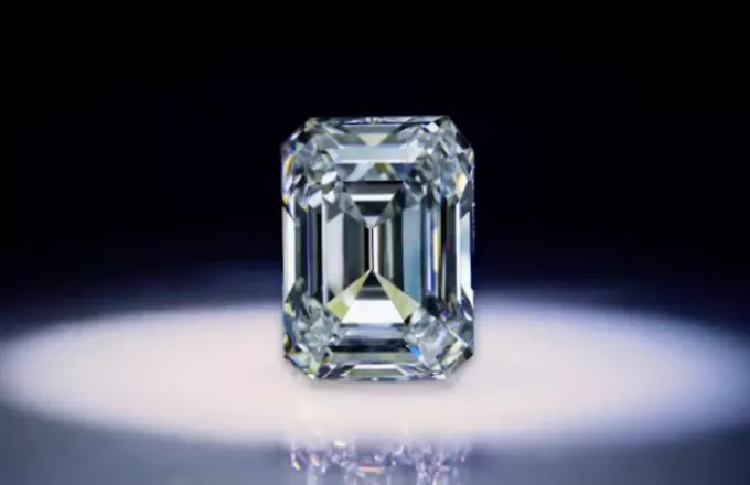 Το μεγαλύτερο διαμάντι που έχει ποτέ κοπεί στη Ρωσία 101 καρατιών σε δημοπρασία στη Γενεύη