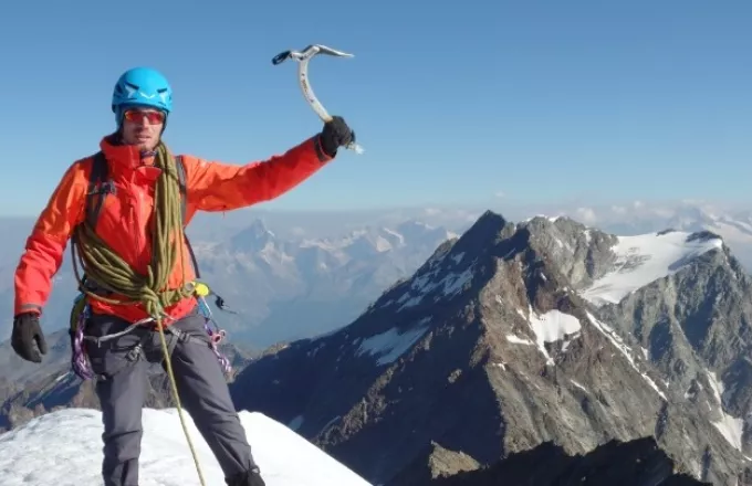 Ο αστυνοµικός- ορειβάτης που κατακτά τις κορυφές του κόσµου: Η δυσκολότερη ανάβαση