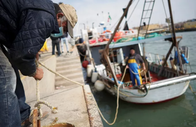 La Repubblica: Τουρκικά ψαράδικα εμβολισαν ιταλικό αλιευτικό ανοιχτά της Συρίας