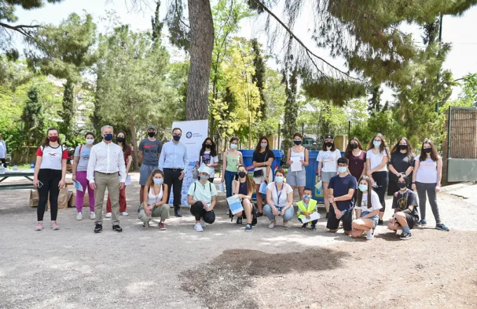 Κοινή δράση ανακύκλωσης Δήμου Αθηναίων με 30 μαθητές-εθελοντές από «Το Χαμόγελο του Παιδιού» (ΦΩΤΟ)