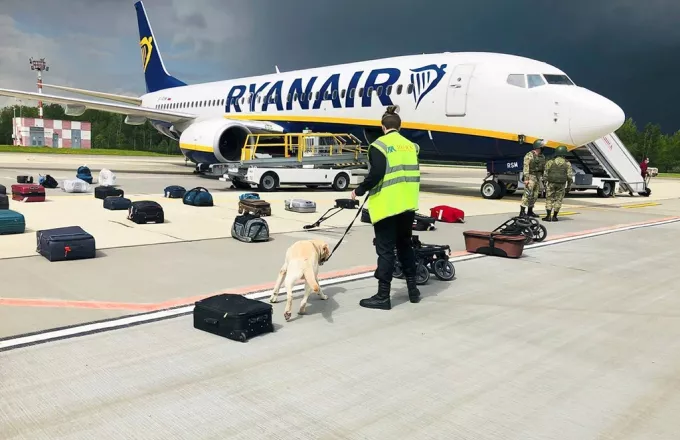 Αεροπειρατεία Ryanair: Πώς το Μινσκ έπεισε τους πιλότους να προσγειωθούν - Οι διάλογοι
