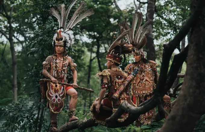 Μία ταινία με ζόμπι συστήνει στον κόσμο τον πολιτισμό των Νταγιάκ στο Βόρνεο
