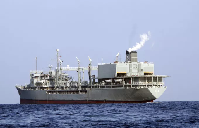 Ιράν: Βυθίστηκε πλοίο του Πολεμικού Ναυτικού στην Θάλασσα του Ομάν μετά από εκδήλωση πυρκαγιάς