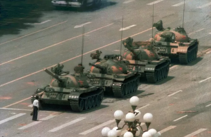Γιατί εξαφανίστηκε η ιστορική φωτογραφία του Tank Man από τη μηχανή αναζήτησης του Bing