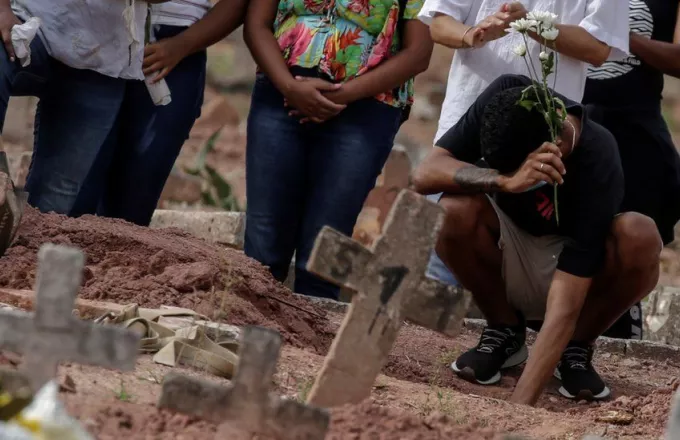 Τραγωδία στη Βραζιλία: Κοντά στους 500.000 θανάτους από κορωνοϊό η χώρα