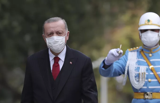 Ο Ερντογάν «δίνει το χέρι του» στον Μπάιντεν: Nα αφήσουμε πίσω τα προβλήματα