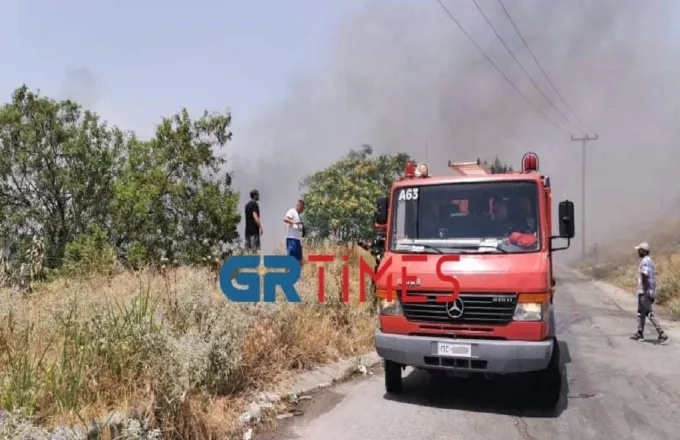 Πυρκαγιά στο Φοίνικα Θεσσαλονίκης - Κοντά σε αμαξοστάσιο του ΟΑΣΘ