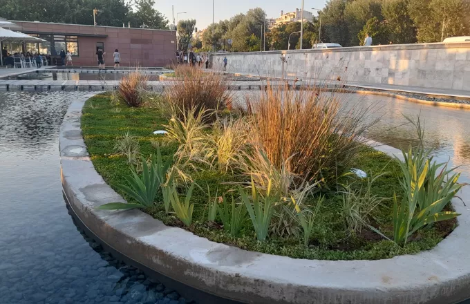 Θεσσαλονίκη: Ανακαινισμένος και επισκευασμένος ο «Κήπος του Νερού» στη Νέα Παραλία