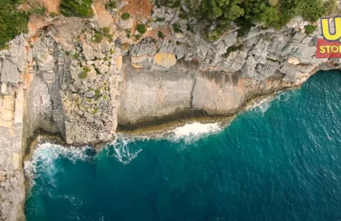 Καταφύγι: «Η πιο άγρια παραλία της Ελλάδας» από ψηλά (vid)