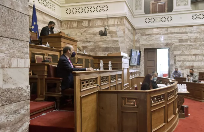 Εργασιακό νομοσχέδιο: Απορρίφθηκαν οι ενστάσεις αντισυνταγματικότητας ΣΥΡΙΖΑ, ΚΚΕ