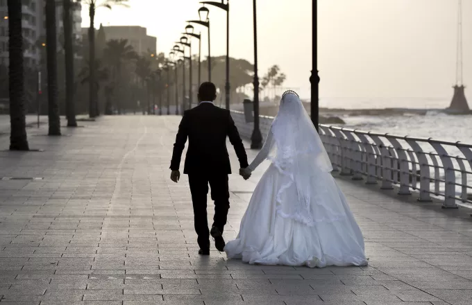 Έκρηξη: «Η νύφη που χάθηκε στην σκόνη»- Μια θλιμμένη επέτειος γάμου για την Ισραά στον Λίβανο (vid)