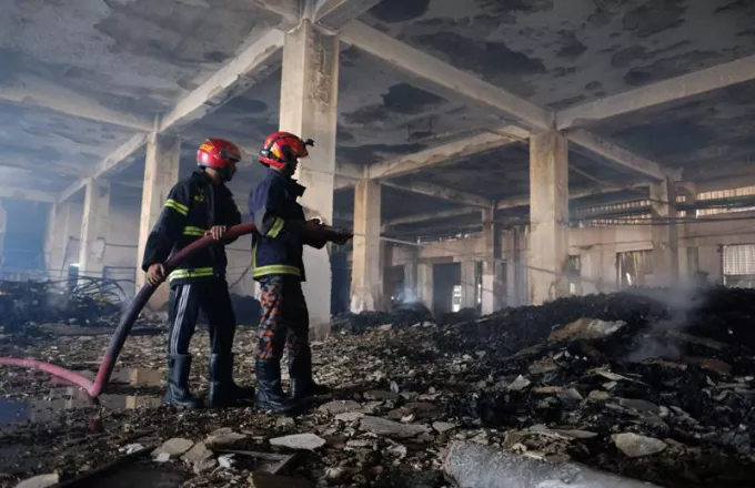 Μπανγκλαντές: Συνελήφθη ο ιδιοκτήτης του εργοστασίου όπου ξέσπασε πυρκαγιά