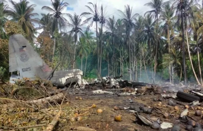 Φιλιππίνες: Συντριβή στρατιωτικού αεροσκάφους με 96 επιβαίνοντες- Δεκάδες νεκροί