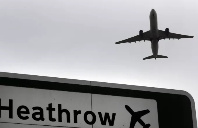 Ταλαιπωρία για ταξιδιώτες στο Heathrow: Κατέρρευσαν ξανά τα συστήματα πληροφορικής της British Airways
