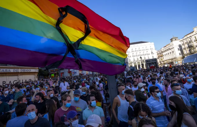 Ο Δήμος Αθηναίων προχωρά στη σύσταση διαπαραταξιακής επιτροπής για τους ΛΟΑΤΚΙ 