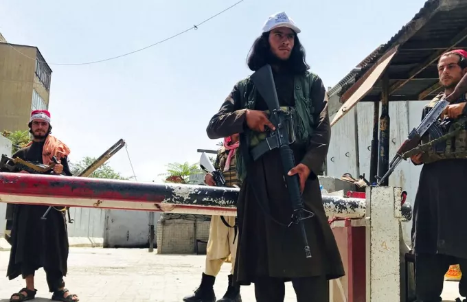 Γερμανία: Οι Ταλιμπάν εμποδίζουν την αποχώρηση των Αφγανών στο αεροδρόμιο της Καμπούλ