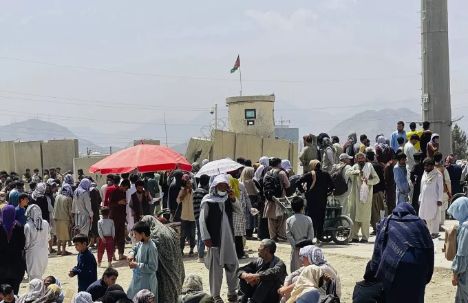 Αφγανιστάν: Διάφορες χώρες και οργανισμοί ζητούν από τους Ταλιμπάν βοήθεια στην επιχείρηση εκκένωσης