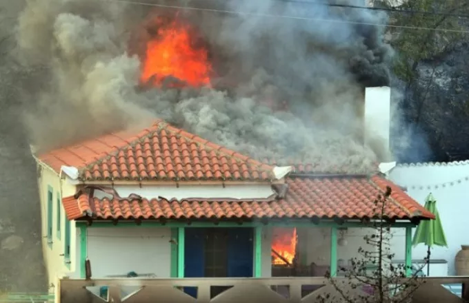 Καλαμάτα: Καλύτερη εικόνα παρουσιάζουν οι πυρκαγιές σε Βασιλίτσι, Βλαχόπουλο και Καστάνια