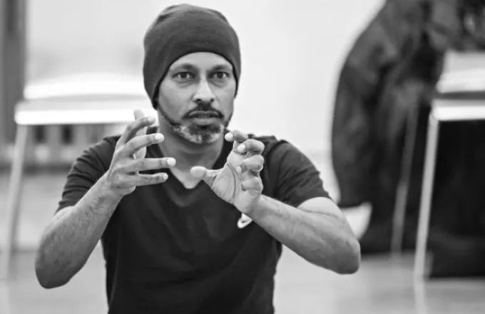 Κορυφαίος χορογράφος Άκραμ Καν: Η αδράνεια στην κλιματική αλλαγή είναι πολιτική επιλογή