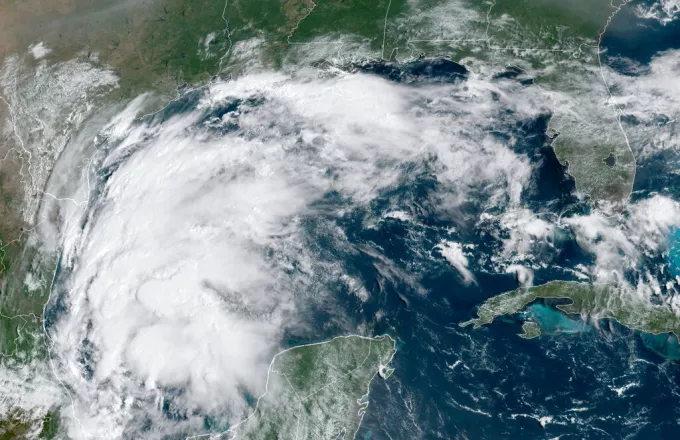 ΗΠΑ: Η καταιγίδα Νίκολας απειλεί τις ακτές του Τέξας
