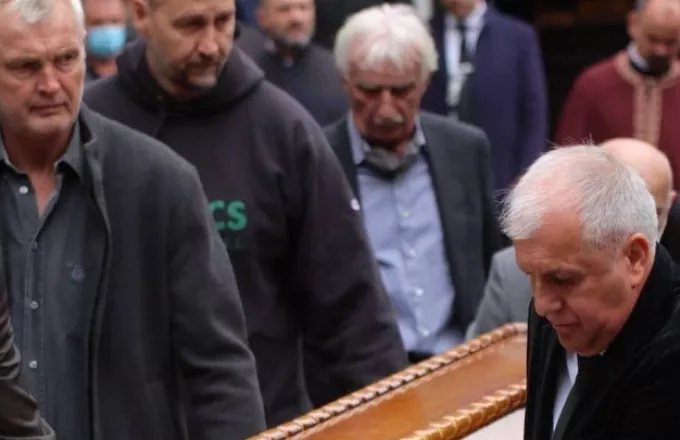 Πλήθος κόσμου στην κηδεία του Ίβκοβιτς