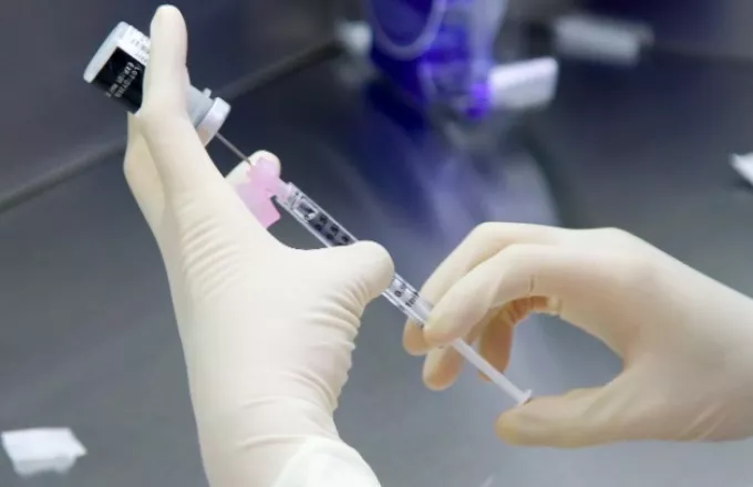 ΗΠΑ-Covid-19: Ο Μπάιντεν δωρίζει 1,1 δισεκ. δόσεις εμβολίων στις αναπτυσσόμενες χώρες