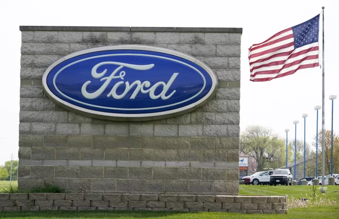 Η Ford παρουσιάζει την πρώτη εικονική έκθεση αυτοκινήτων