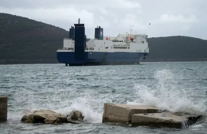 «Δεμένα» τα πλοία σε Ζάκυνθο, Κεφαλονιά και Ιθάκη λόγω κακοκαιρίας