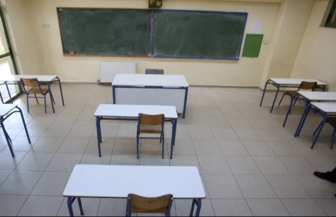 Πηγές υπουργείου Παιδείας: 1000 κρούσματα περισσότερα Ιούλιο – Αύγουστο με κλειστά σχολεία
