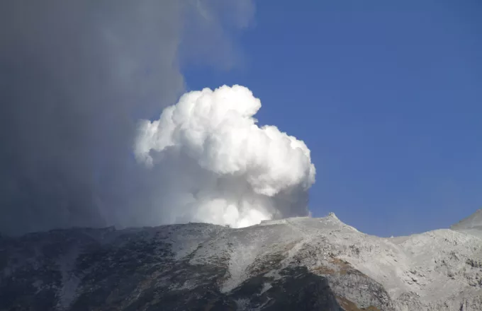 Συναγερμός στην Ιαπωνία: Ηφαιστειακή έκρηξη στο Όρος Άσο