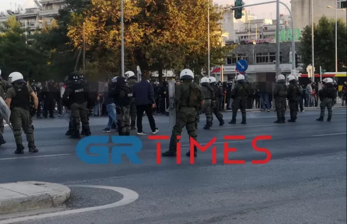 Σταυρούπολη: Ένταση στην Αντιφασιστική συγκέντρωση (VID)
