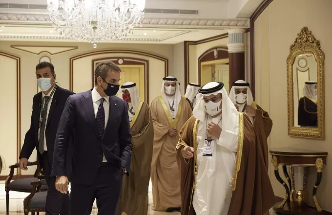 Συνάντηση Μητσοτάκη με τον Πρίγκιπα Διάδοχο του Μπαχρέιν: Περιφερειακά ζητήματα στο «τραπέζι»