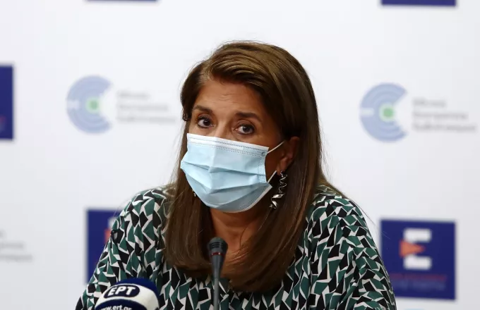 SOS Παπαευαγγέλου: Αύξηση 28% του επιδημιολογικού φορτίου στη χώρα - Παρελάσεις μόνο με μάσκα