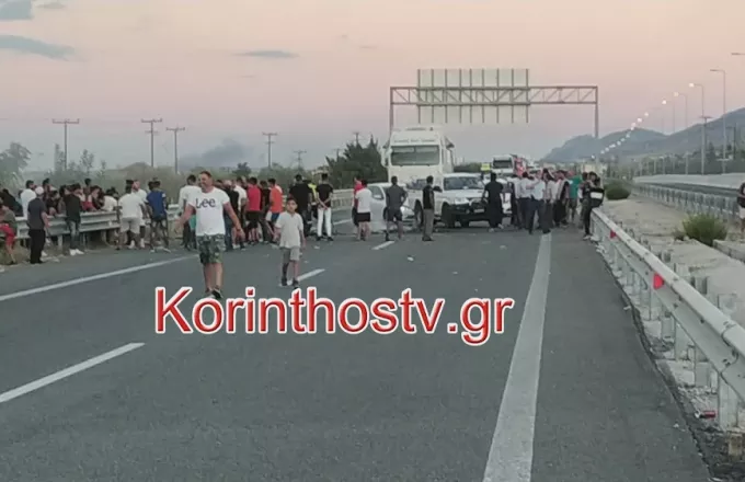 Ρομά έκλεισαν την εθνική οδό Κορίνθου-Πατρών στο Ζευγολατιό